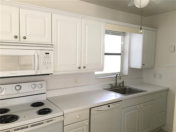 5th image of 21370 Percy Ave