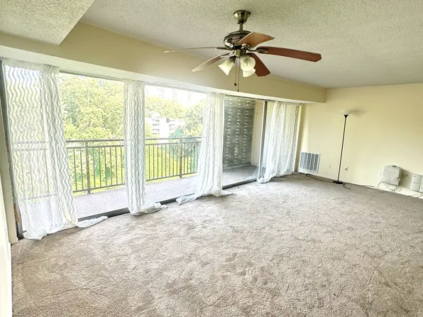 9205 New Hampshire Ave #920, Silver Spring, MD 20903