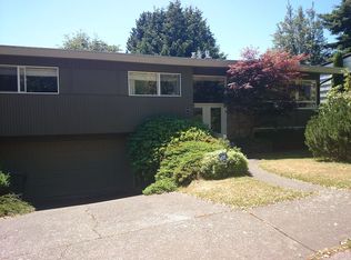 2709 W Howe St, Seattle, WA 98199