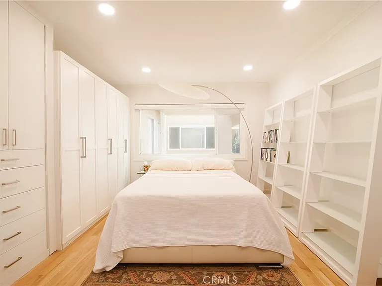 251 Lower Cliff Dr #15 — Photo 6