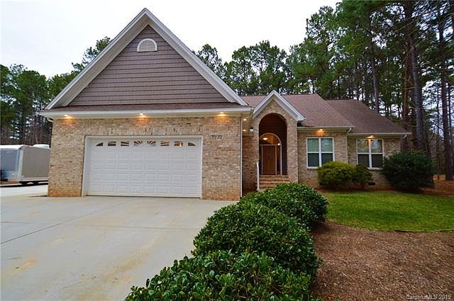 1st image of 7131 Avocet Dr #40