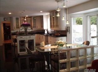 9 Bri Ct, Nesconset, NY 11767
