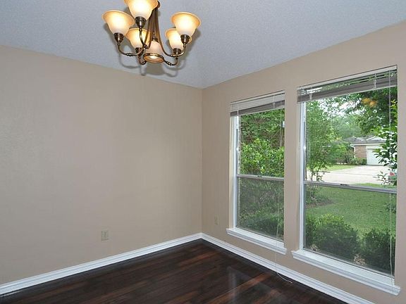 4th image of 13806 Birch Hollow Ln