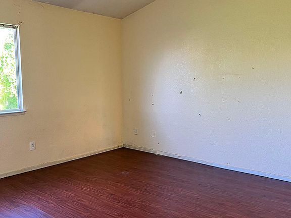 5th image of 2412 Little Aston Way