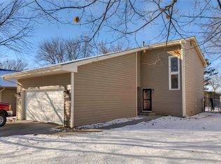 4514 84th St, Urbandale, IA 50322