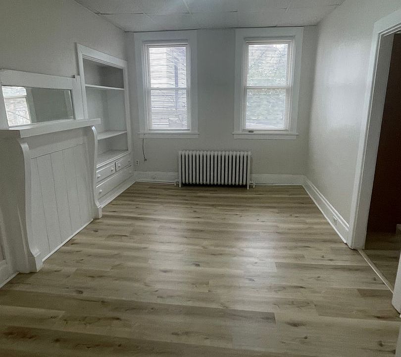 1st image of 208-212 Brighton Rd #14