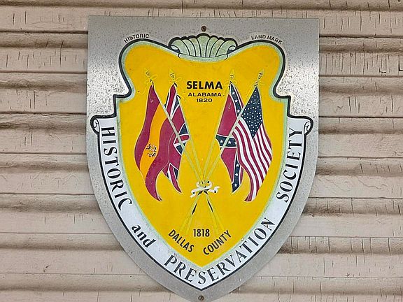 2nd image of 710 Pettus St