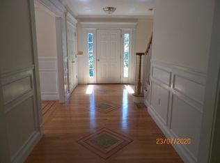 70 Quaker Ln, Bolton, MA 01740