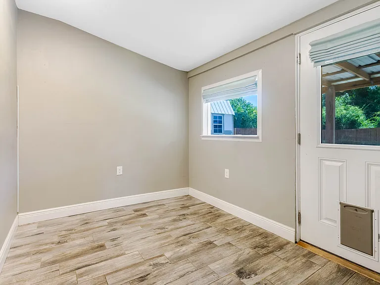 4519 Martha Ave — Photo 32