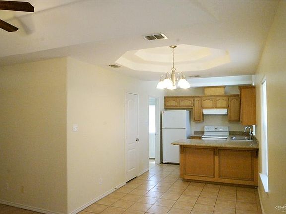 4th image of 607 La Mancha Dr