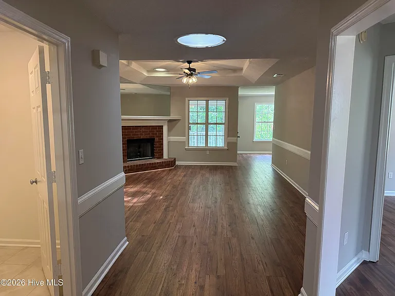 2961 Pointewest Dr — Photo 4
