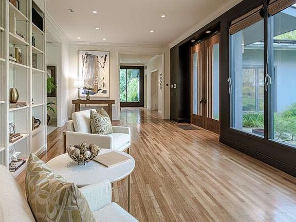 4th image of 747 Bromfield Rd