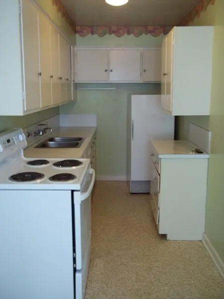 Pal-Martindale Apts. — Photo 2
