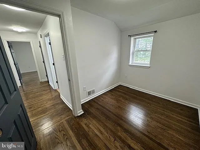 8 Cooper Ave — Photo 18