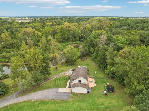 7388 Culp Meadows Ln, Bethalto, IL 62010