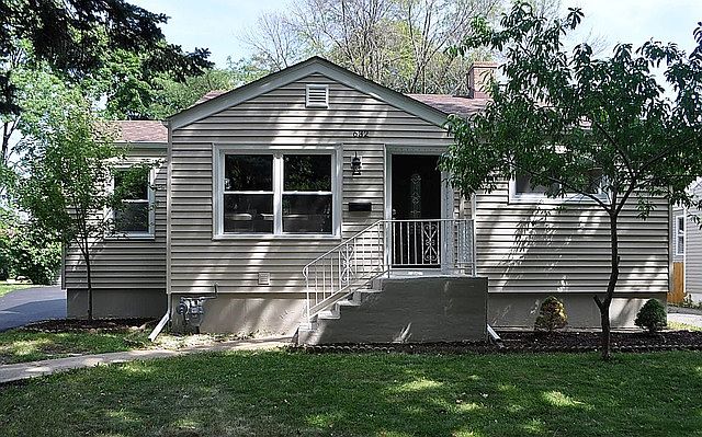1st image of 632 E Prairie Ave