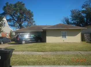 7563 Berg Rd, New Orleans, LA 70128