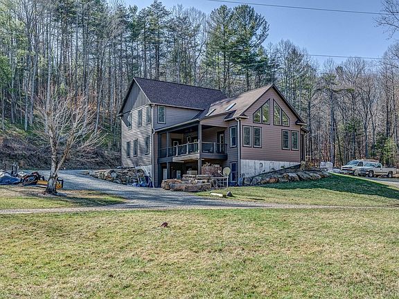 5th image of 159 Black Bear Ln