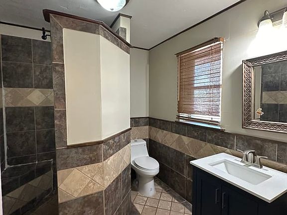 3rd image of 6208 Warrington Pl