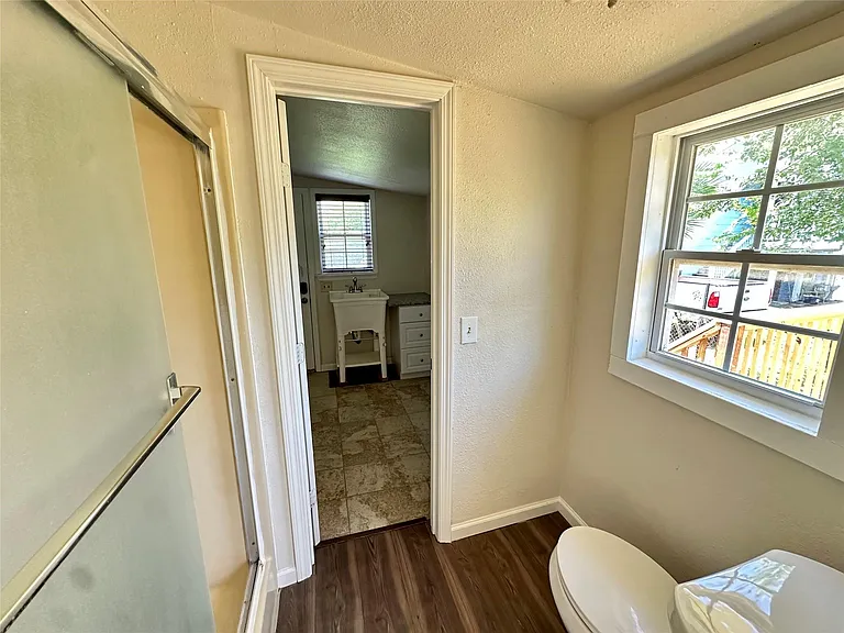 5222 Avenue O — Photo 13