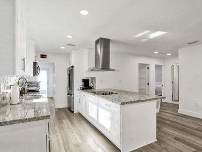 2800 SW 26th St, Miami, FL, 33133