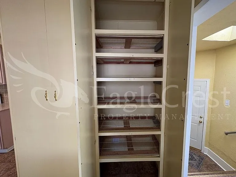 515 Newell St — Photo 33