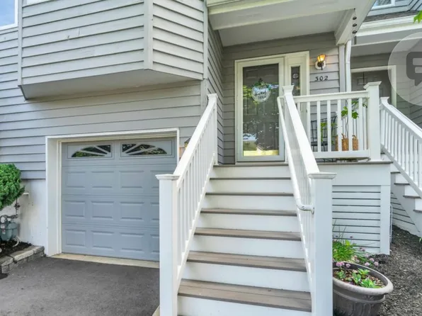 302 Scarlet Ct #3002, Toms River, NJ 08753
