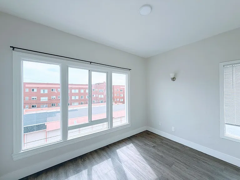 1945 26th Ave #301 — Photo 5