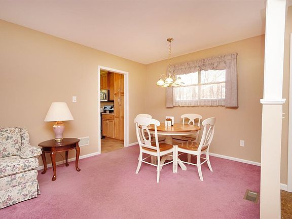 5th image of 10763 Thornview Dr