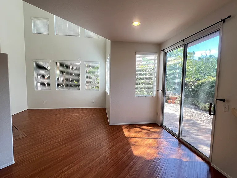 10895 Caminito Arcada — Photo 4