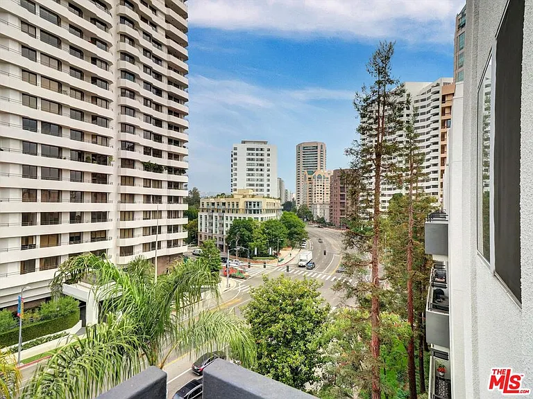 10601 Wilshire Blvd #533 — Photo 14
