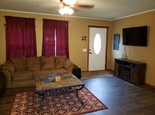 406 3rd St, Waterbury, NE 68785