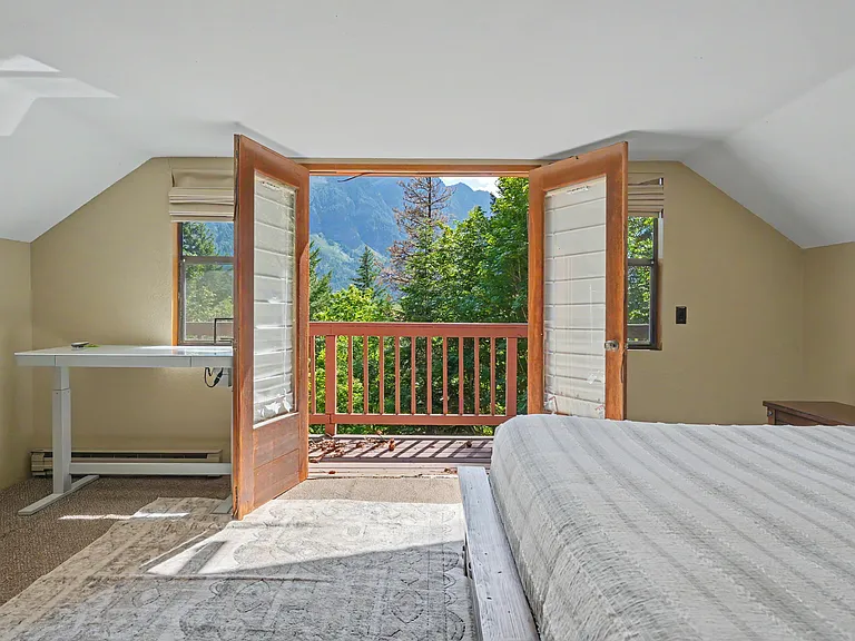 23340 Lake Wenatchee Hwy — Photo 16