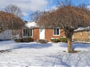 24206 Beech Ln, North Olmsted, OH 44070