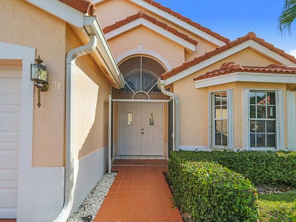 2nd image of 7695 Great Glen Cir