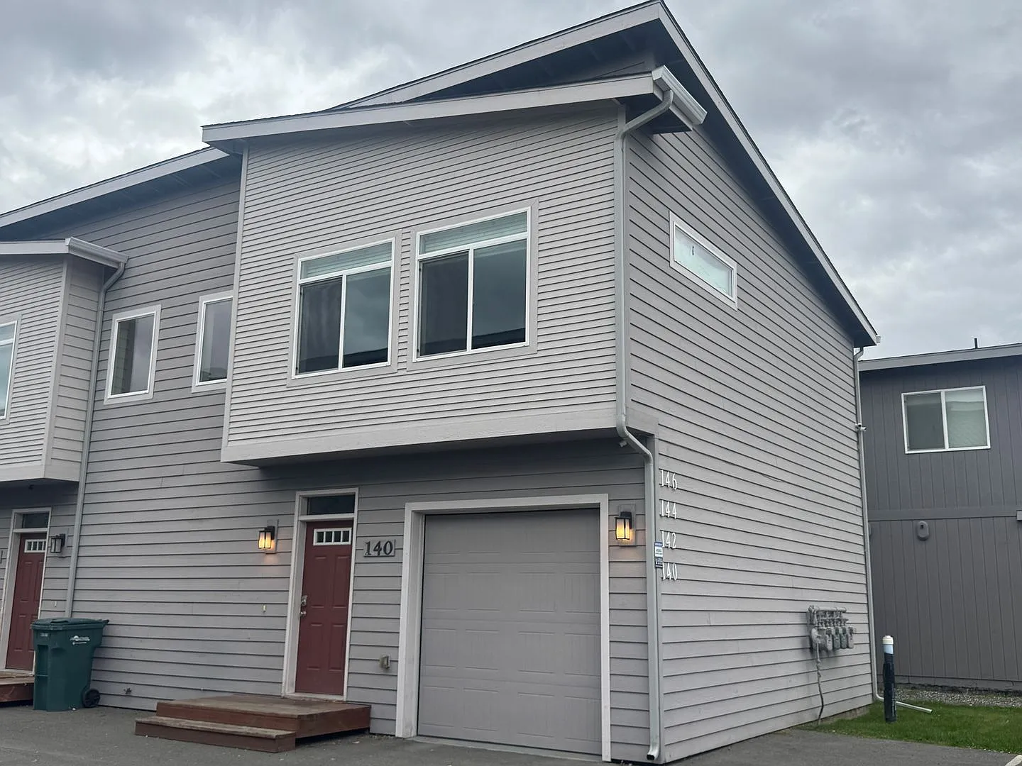140 Willow View Cir — Photo 1
