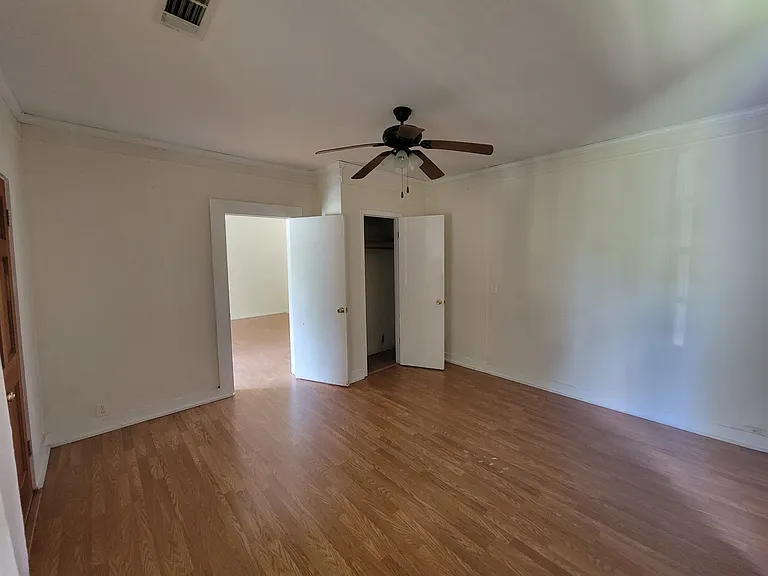 703 W Covington Ave — Photo 4