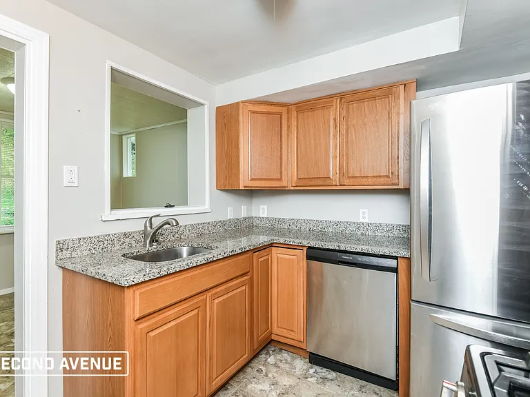 43 Glenview Ave — Photo 3