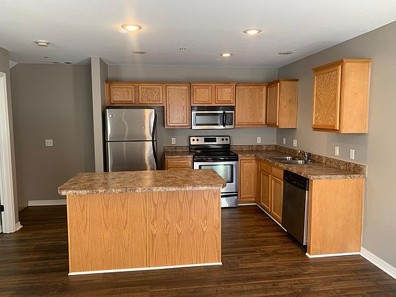 4th image of 2874 W Lakewood Dr