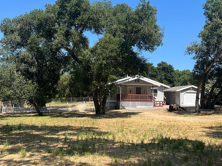 10125 Atascadero Ave #B — Photo 50