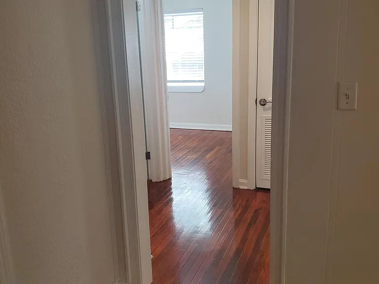 3911 W Morrison Ave — Photo 9