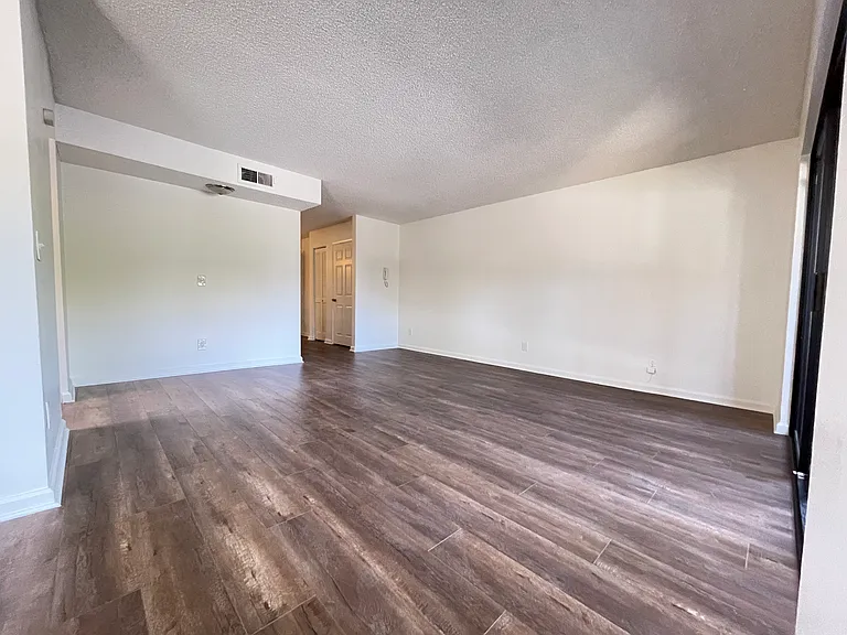 2425 Canada Blvd #102 — Photo 9