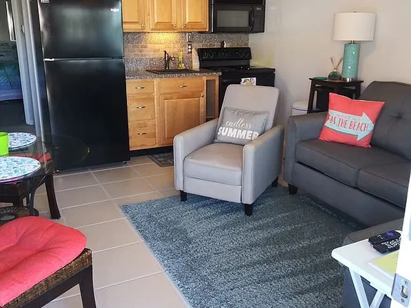 14251 Gulf Blvd #4, Madeira Beach, FL 33708