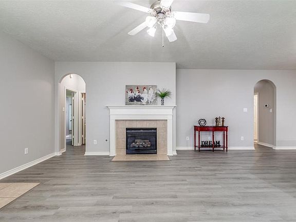 3rd image of 8814 Hostler Dr
