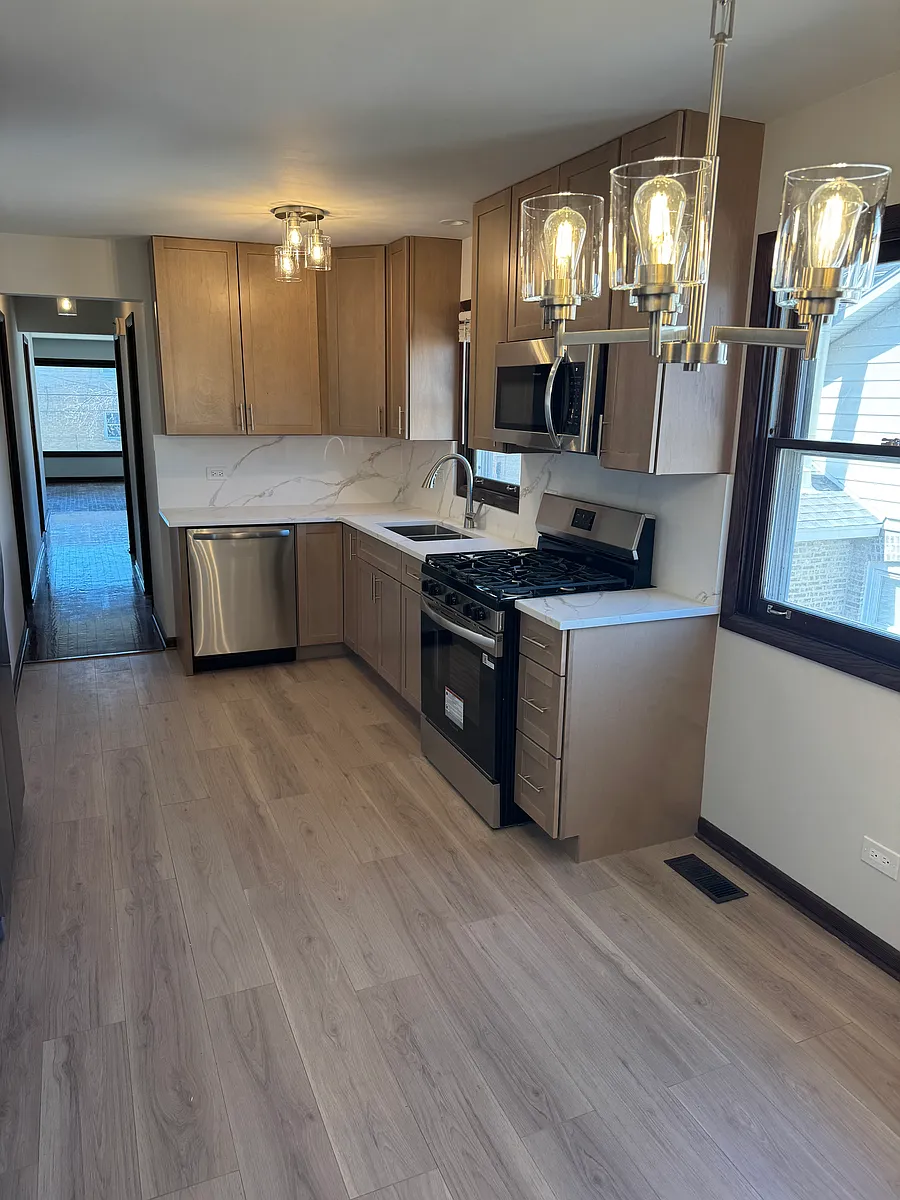 Building Photo - 6849 N Overhill Ave #1