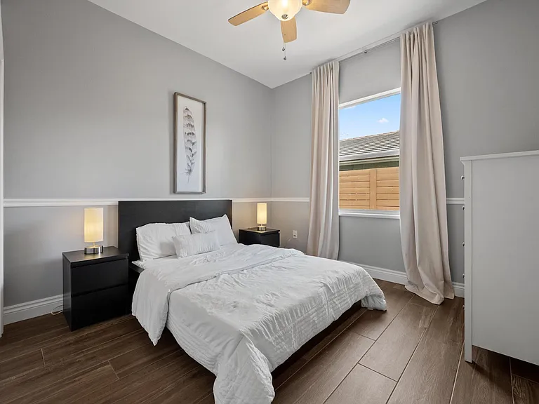 404 Indigo Ave — Photo 33