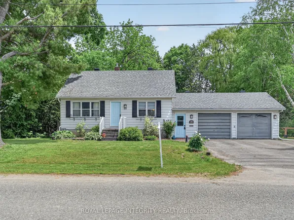 165 Moore St, McNab/braeside, ON K7S 1G3