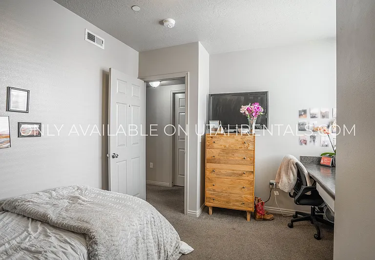 866 E 700 N #C3-1 — Photo 8