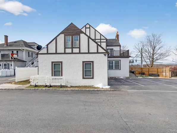 2002 E Main Street, Mohegan Lake, NY 10547