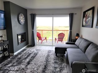 304 14th St NW UNIT 304, Long Beach, WA 98631